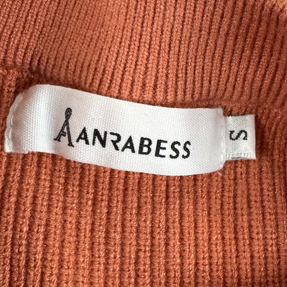 Cropped Knit Sweater Set - Picture 8 of 9